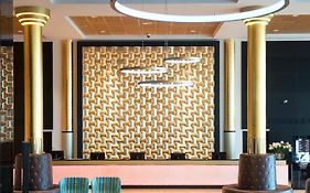 ทอนโฮเต็ล โอเปร่า